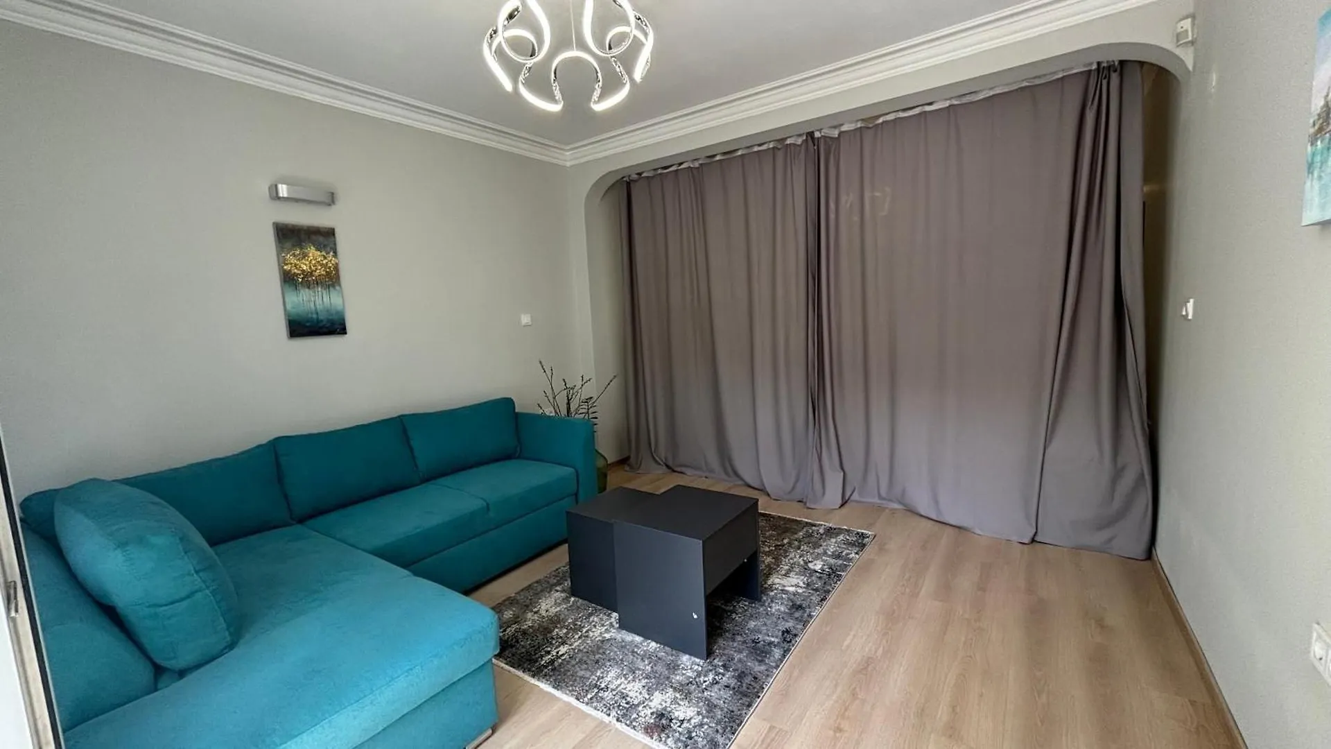 Cozy Brand New Apartment With Air Conditioner And Garden View 소피아 불가리아